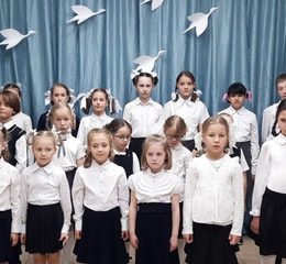 Музыкальное  поздравление нашего детского хора  ко Дню Победы