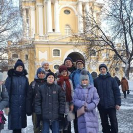 25 декабря средняя группа нашей воскресной школы совершила паломническую поездку в Новоспасский монастырь.