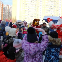 Празднование Рождества Христова после Поздней Литургии